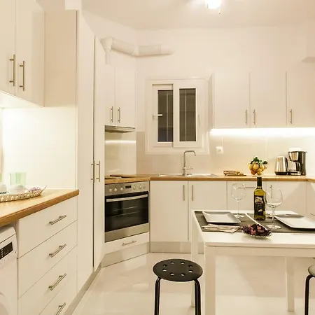 Classy Private Double In Next To Acropolis